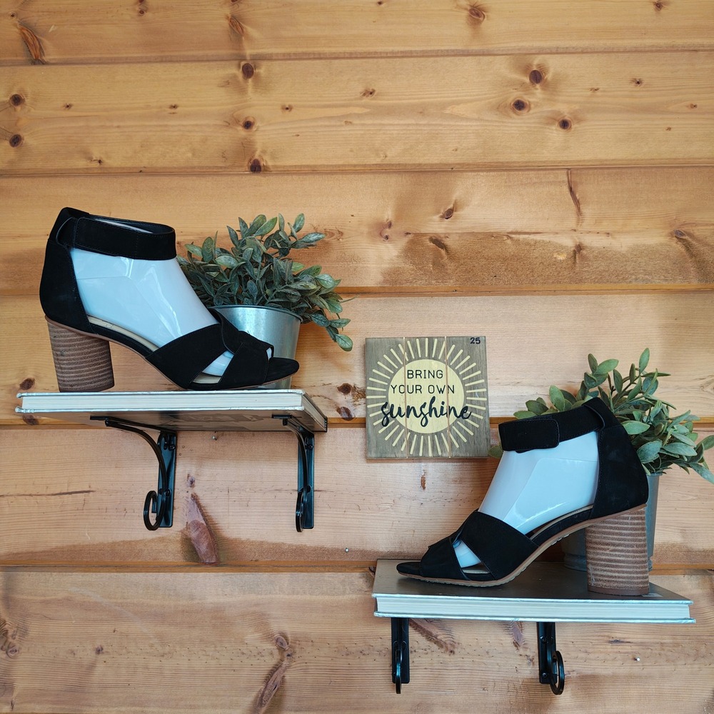 Vince Camuto Jachita‎ Black Nubuck Leather Stacked Heels Strappy Sandals Sz 7.5W